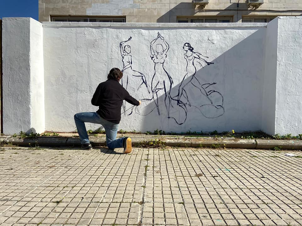 Pepe Yáñez. La alegría de Alalá, visible en esta pintura mural del Polígono Sur