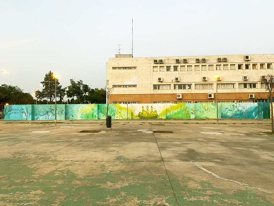 Pepe Yáñez. La alegría de Alalá, visible en esta pintura mural del Polígono Sur